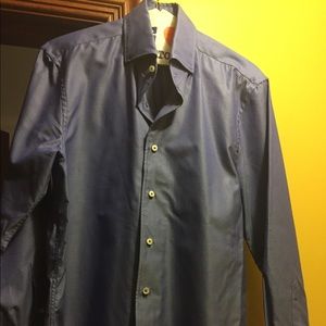 Men’s long sleeved dress shirt